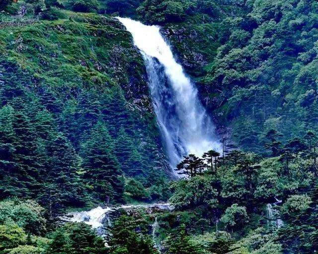 昆明周邊游 | 初秋來這里看高山瀑布群，飛珠濺玉、萬練穿空！