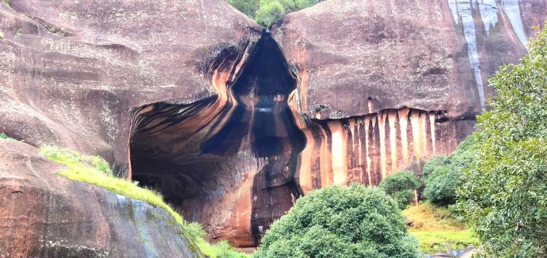昆明楚雄企業(yè)徒步團建露營之旅