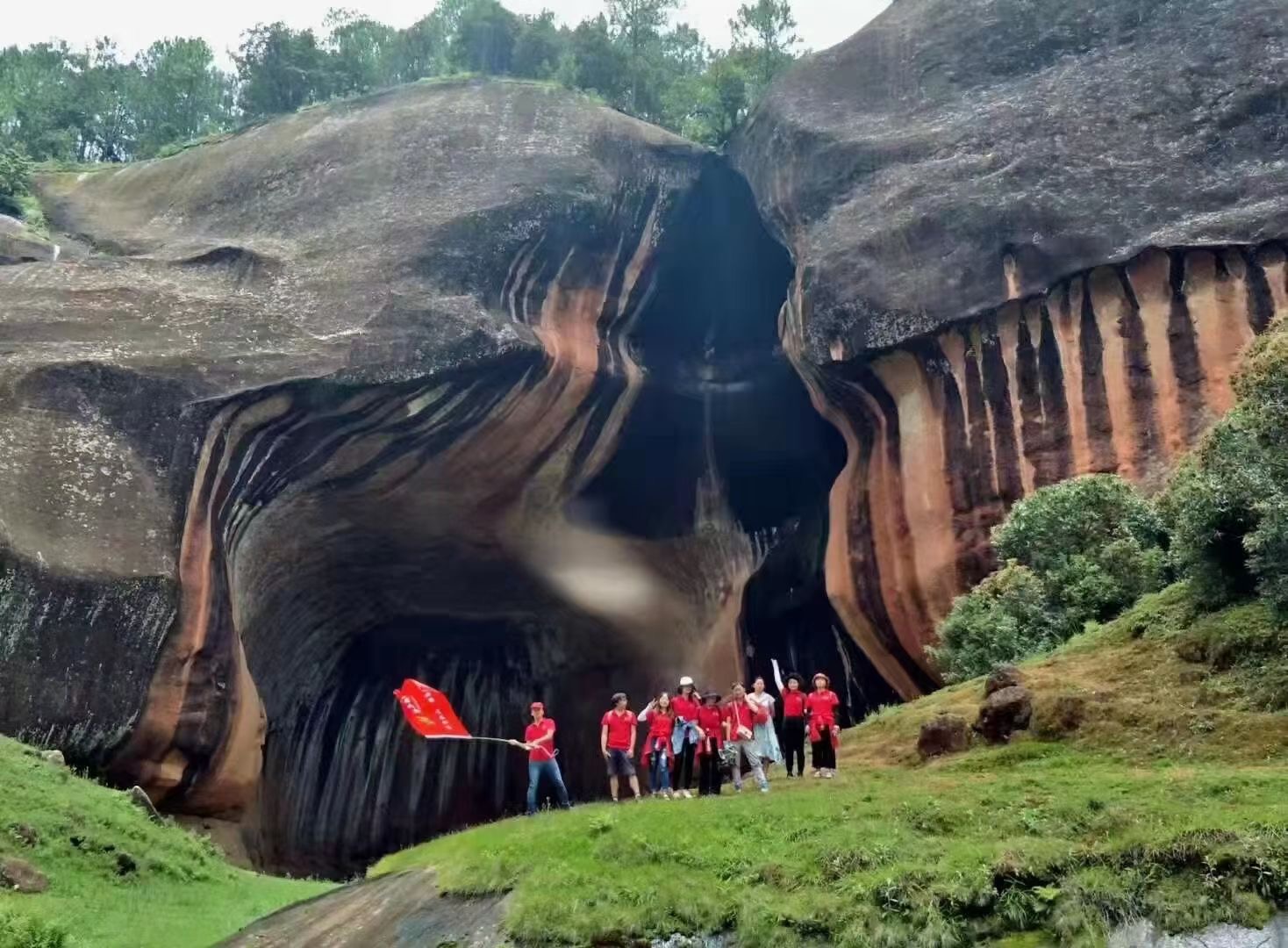 昆明楚雄企業(yè)徒步團建露營之旅