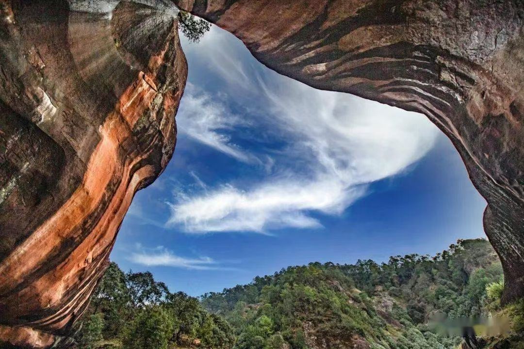 昆明楚雄企業(yè)徒步團建露營之旅