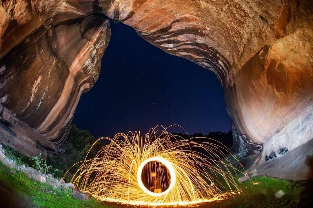 昆明楚雄企業(yè)徒步團建露營之旅